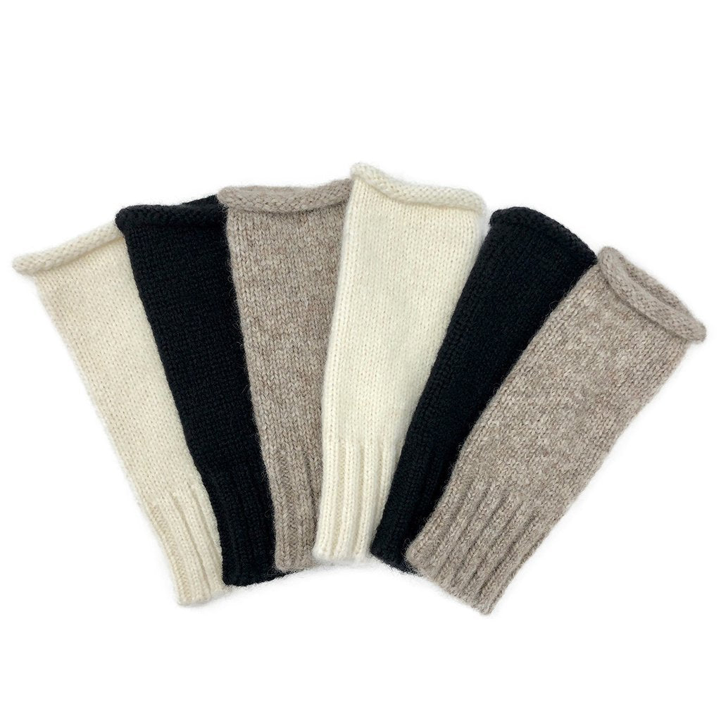 Beige Essential Knit Alpaca Glovescategory_Accessories from SLATE + SALT - SHOPELEOS