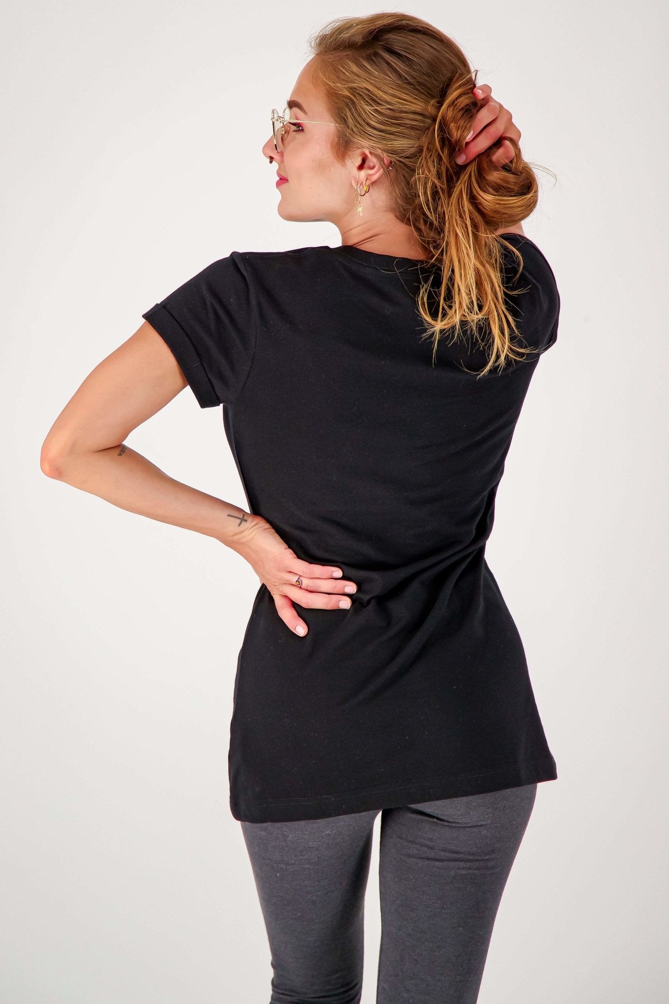 The Slim Fit Short Sleeve Organic Crewneckcategory_Womens Clothing from The Good Tee - SHOPELEOS