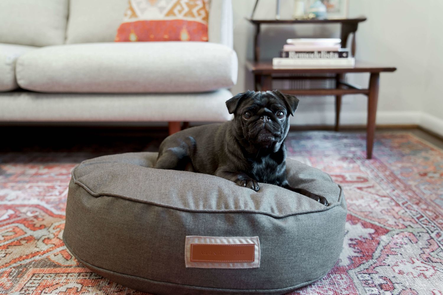 Round Pet Bed in Stone Shepherdcategory_Decor from The Houndry - SHOPELEOS